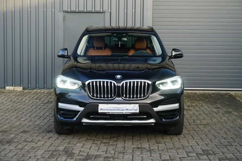 BMW X3 30d xD H/K LEDER RFK LiveCock SHZ HUD 1.Hand 11/2020-photo-1