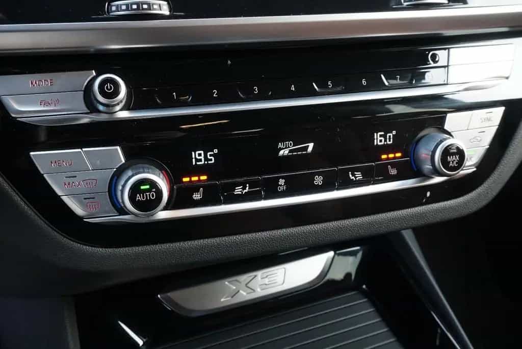 BMW X3 30d xD H/K LEDER RFK LiveCock SHZ HUD 1.Hand 11/2020-photo-26