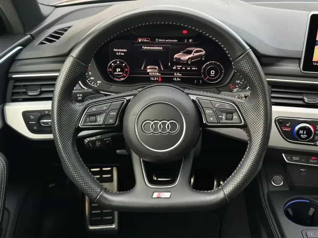 Audi A4 40TDI qua S-Line VirtualC Pano Matrix RFK ACC 10/2019-photo-17