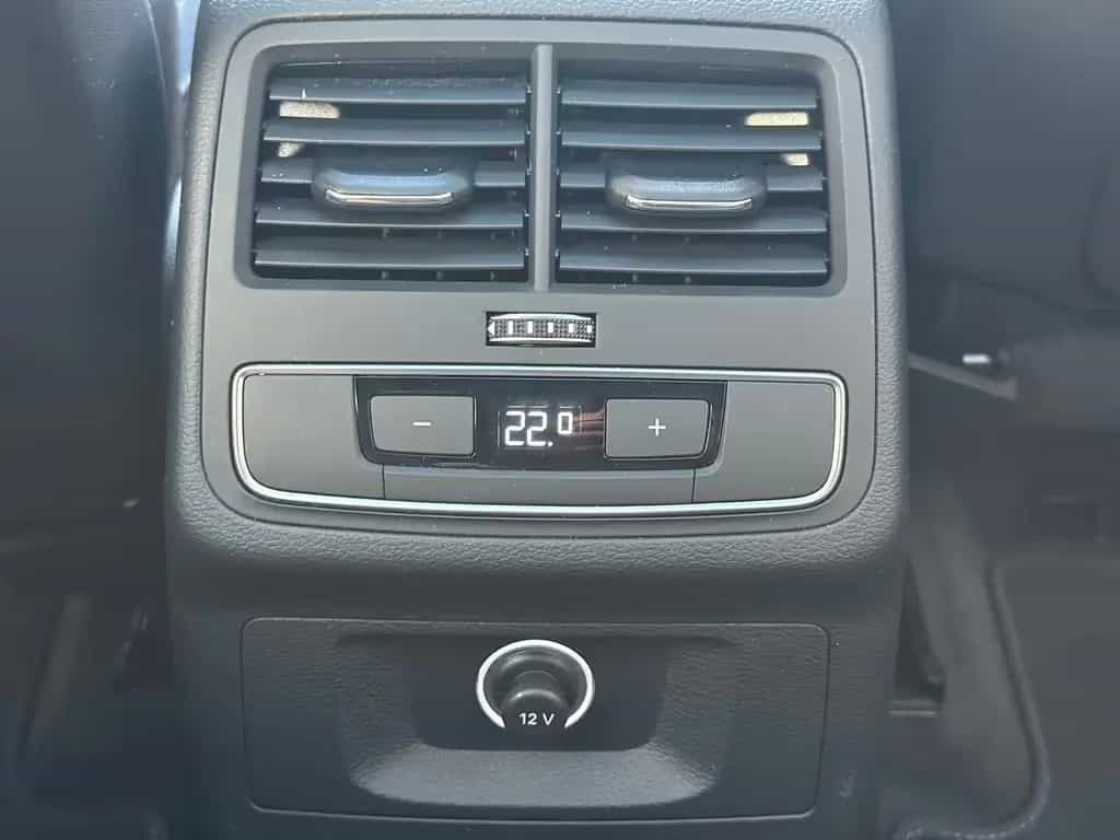 Audi A4 40TDI qua S-Line VirtualC Pano Matrix RFK ACC 10/2019-photo-25