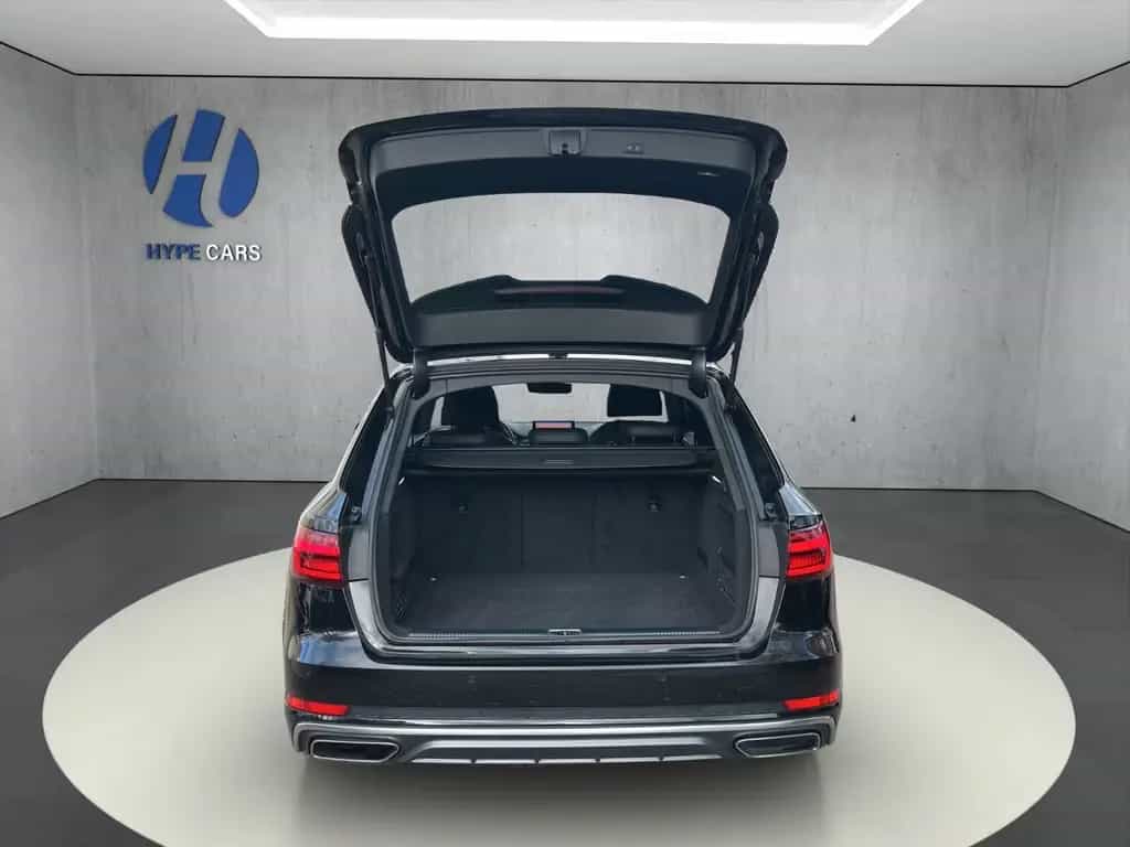 Audi A4 40TDI qua S-Line VirtualC Pano Matrix RFK ACC 10/2019-photo-32
