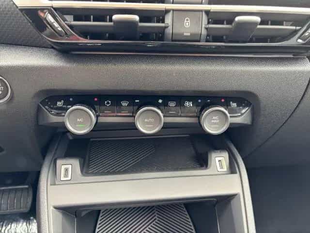 Citroën C4 Max 145 MHEV +NAVI+Kamera+SHZ+LED+ 09/2025-photo-14