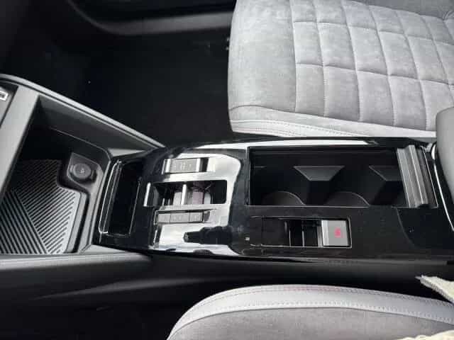 Citroën C4 Max 145 MHEV +NAVI+Kamera+SHZ+LED+ 09/2025-photo-15