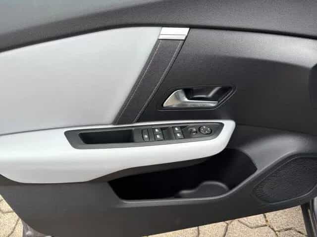 Citroën C4 Max 145 MHEV +NAVI+Kamera+SHZ+LED+ 09/2025-photo-6