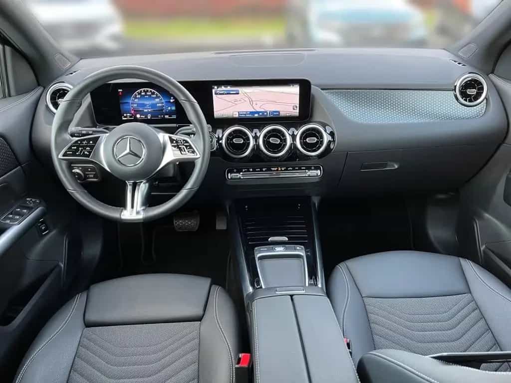 Mercedes-Benz GLA 200 Progressive Multibeam*AHK*EasyPack*Guard 02/2025-photo-11