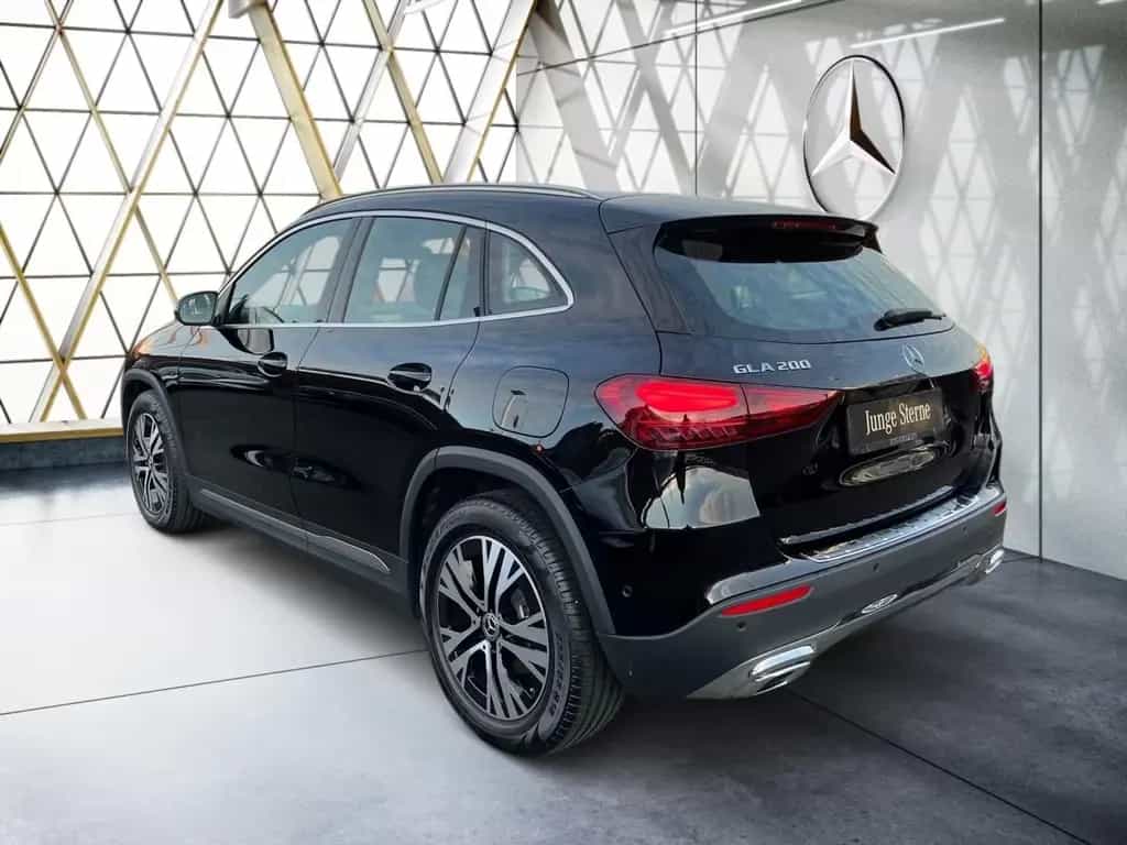 Mercedes-Benz GLA 200 Progressive Multibeam*AHK*EasyPack*Guard 02/2025-photo-12