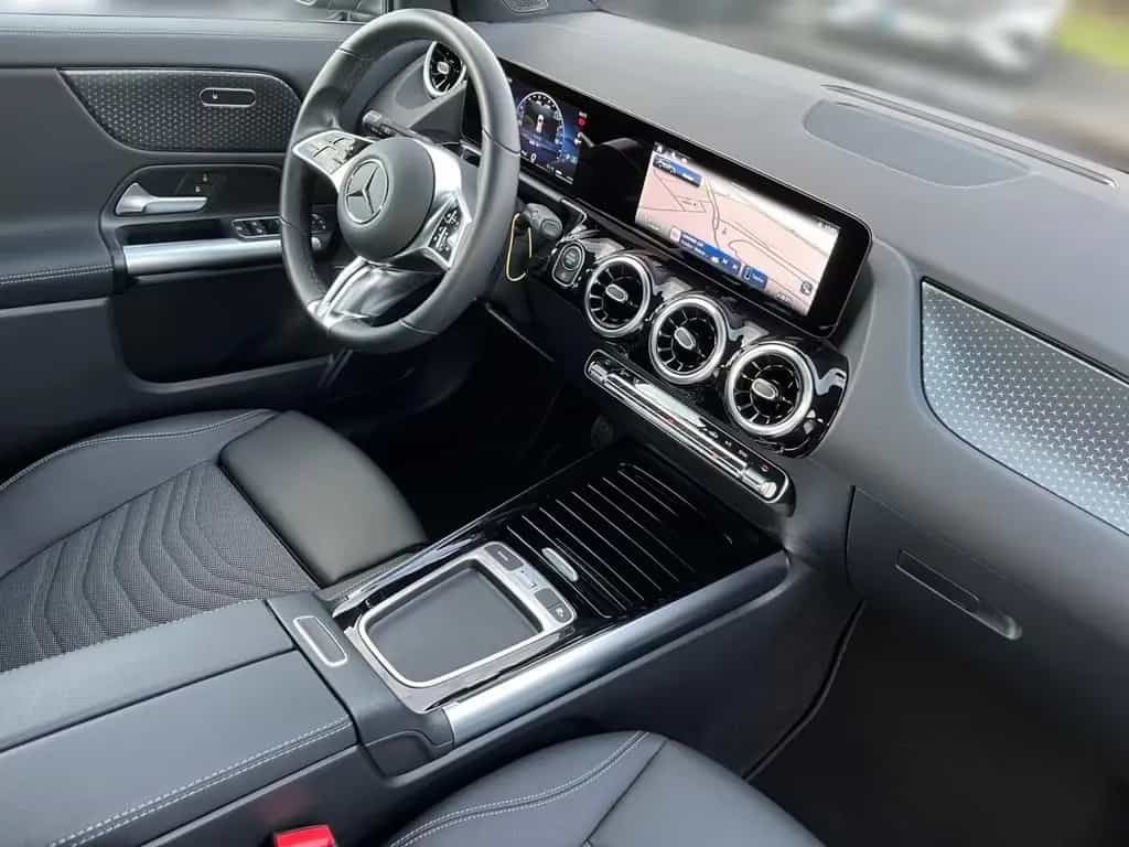 Mercedes-Benz GLA 200 Progressive Multibeam*AHK*EasyPack*Guard 02/2025-photo-16