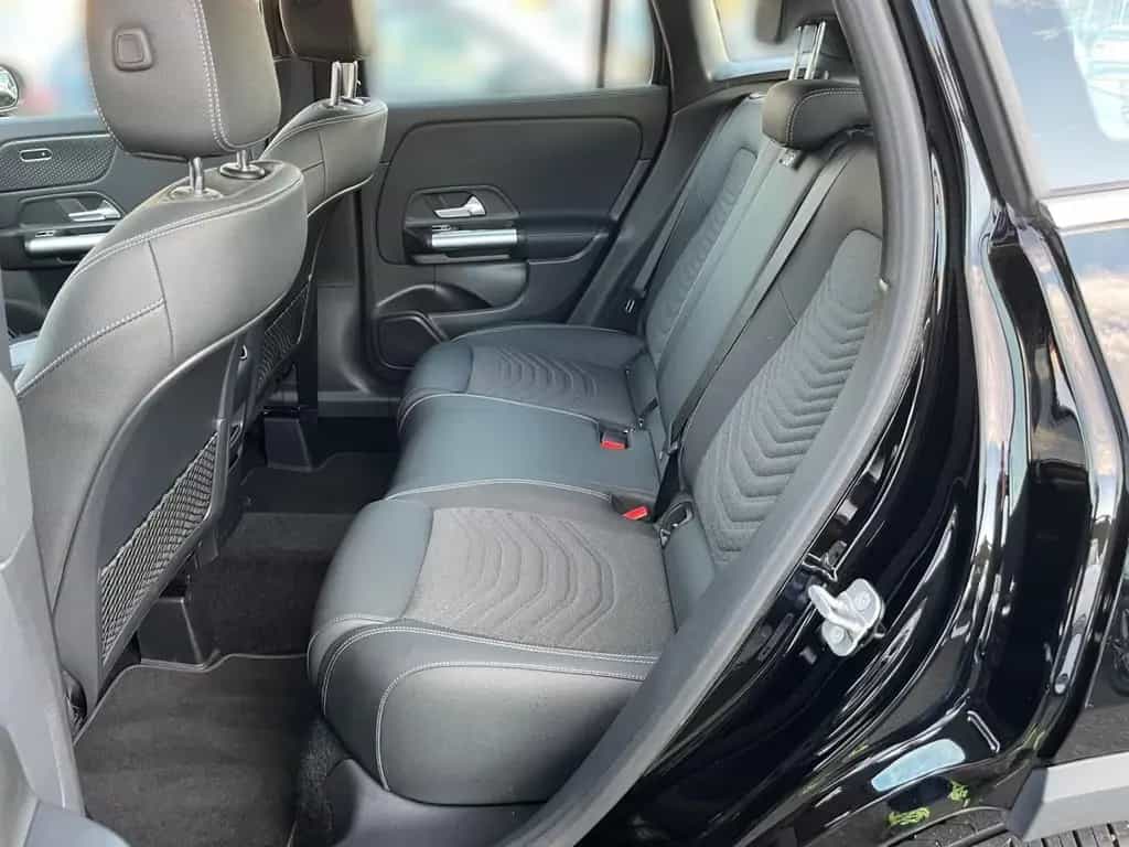 Mercedes-Benz GLA 200 Progressive Multibeam*AHK*EasyPack*Guard 02/2025-photo-9