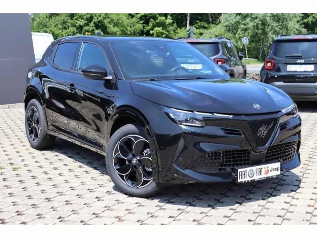 Alfa Romeo Junior IBRIDA Q4 1.2 VGT 145PS DCT6 SCHIEBEDACH 01/2026-photo-1