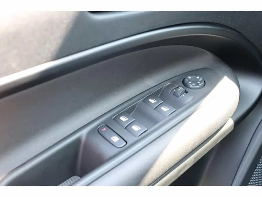 Alfa Romeo Junior IBRIDA Q4 1.2 VGT 145PS DCT6 SCHIEBEDACH 01/2026-photo-14