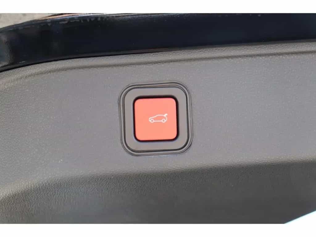 Alfa Romeo Junior IBRIDA Q4 1.2 VGT 145PS DCT6 SCHIEBEDACH 01/2026-photo-33