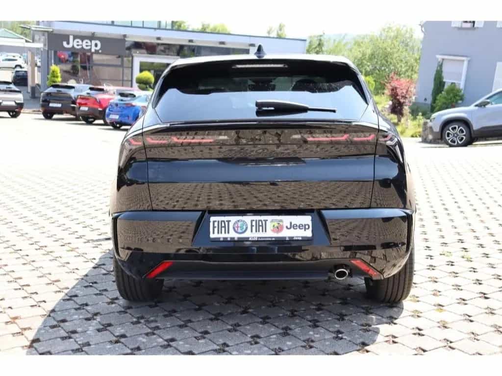 Alfa Romeo Junior IBRIDA Q4 1.2 VGT 145PS DCT6 SCHIEBEDACH 01/2026-photo-4