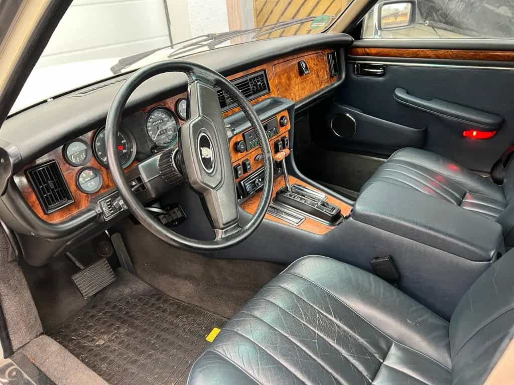 Jaguar XJ12 mit historischer Zulassung 05/1988-photo-0