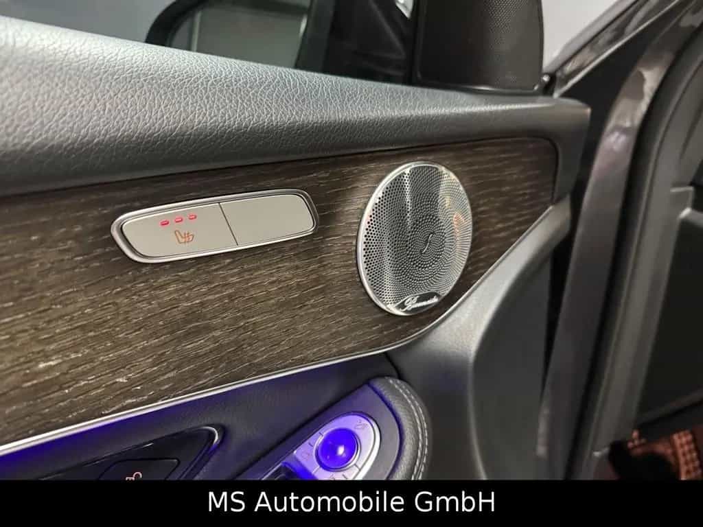 Mercedes-Benz GLC-Class Coupe 300 4Matic Amg Line 09/2019-photo-12