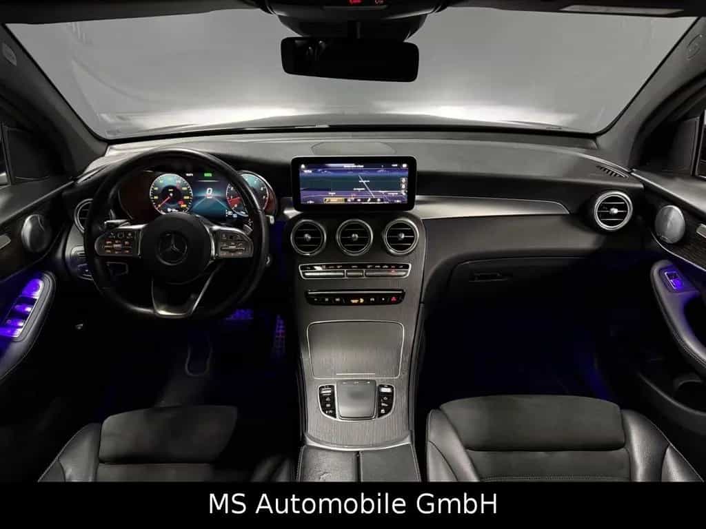 Mercedes-Benz GLC-Class Coupe 300 4Matic Amg Line 09/2019-photo-17