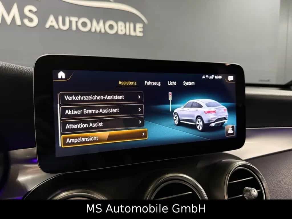 Mercedes-Benz GLC-Class Coupe 300 4Matic Amg Line 09/2019-photo-23