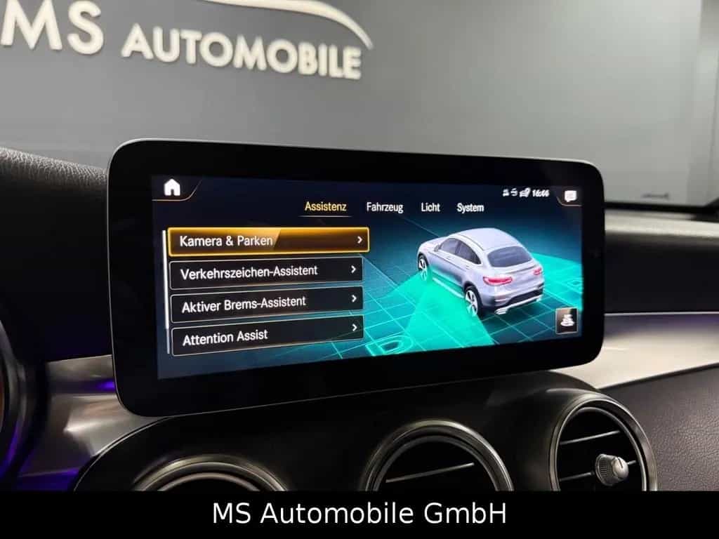 Mercedes-Benz GLC-Class Coupe 300 4Matic Amg Line 09/2019-photo-24