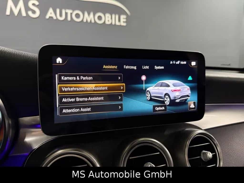 Mercedes-Benz GLC-Class Coupe 300 4Matic Amg Line 09/2019-photo-25