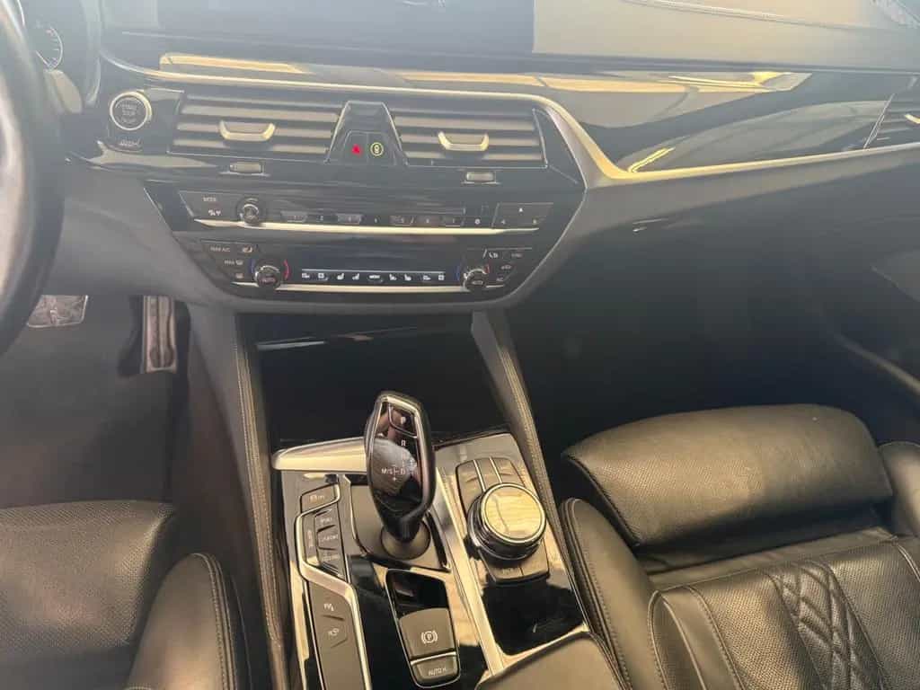 BMW M550 i M-Paket xDrive HeadUp Soft-Close Schiebed. 12/2017-photo-27