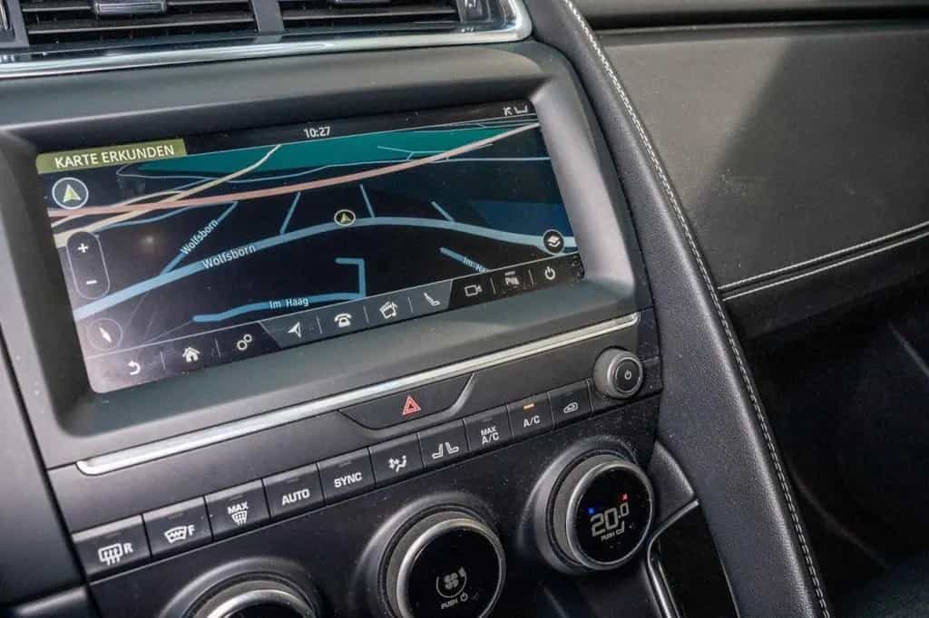 Jaguar E-Pace 2.0 D R-Dynamic S AWD Autom. NAVI LED RFK 02/2021-photo-14