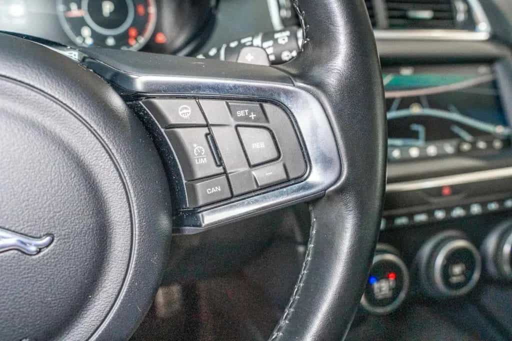Jaguar E-Pace 2.0 D R-Dynamic S AWD Autom. NAVI LED RFK 02/2021-photo-18