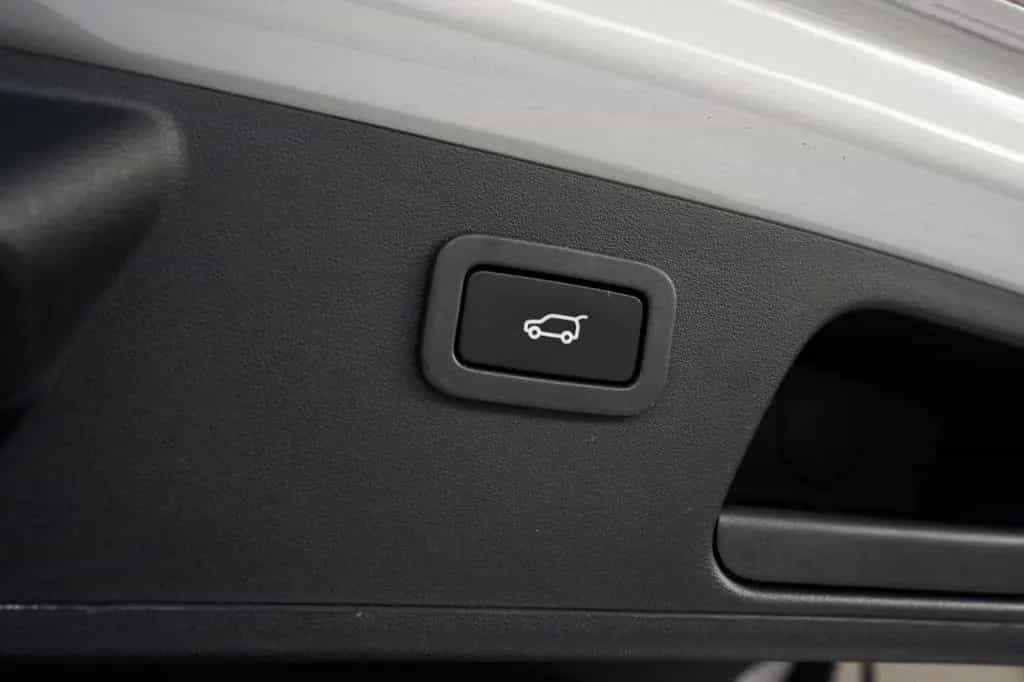 Jaguar E-Pace 2.0 D R-Dynamic S AWD Autom. NAVI LED RFK 02/2021-photo-22