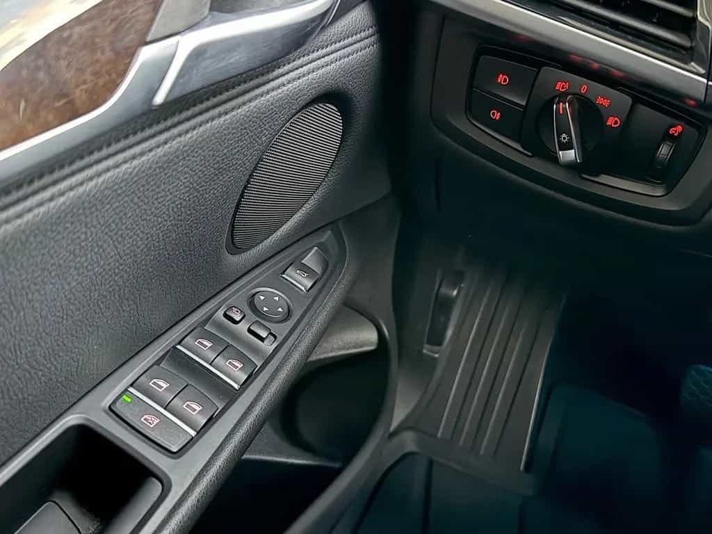 BMW X5 40d xD 360° HeadUp LED Navi Assistentsysteme 04/2016-photo-23