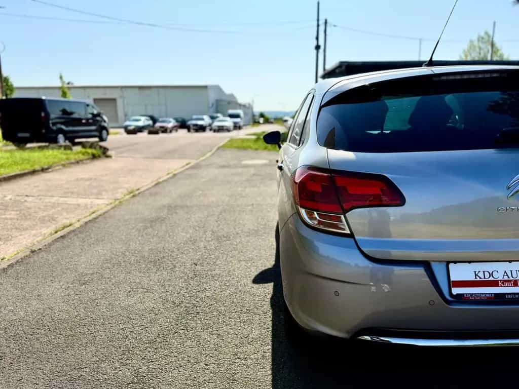 Citroën C4 Lim. Shine/LED/PDC/Garantie/Tüv neu 03/2016-photo-10