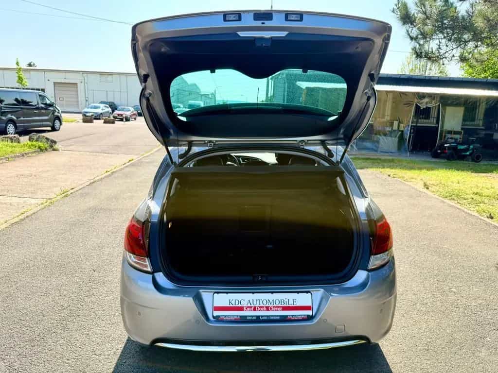 Citroën C4 Lim. Shine/LED/PDC/Garantie/Tüv neu 03/2016-photo-13