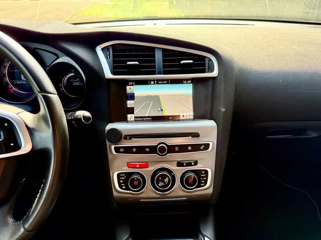 Citroën C4 Lim. Shine/LED/PDC/Garantie/Tüv neu 03/2016-photo-19