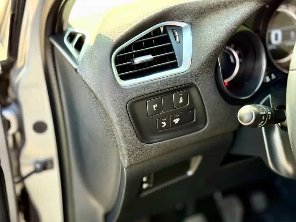 Citroën C4 Lim. Shine/LED/PDC/Garantie/Tüv neu 03/2016-photo-24