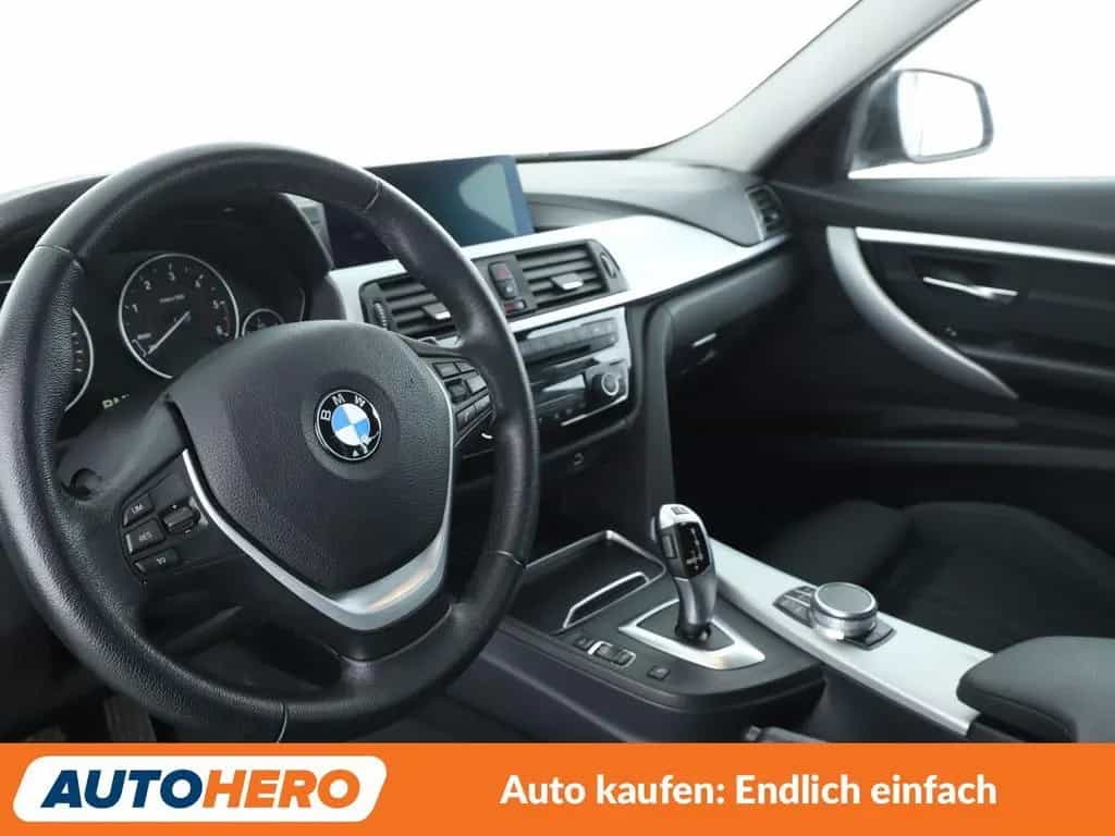 BMW 3 Series 320d EfficientDynamics Sport Line Aut.*NAVI*LED* 05/2019-photo-10