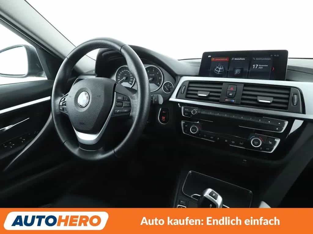 BMW 3 Series 320d EfficientDynamics Sport Line Aut.*NAVI*LED* 05/2019-photo-12