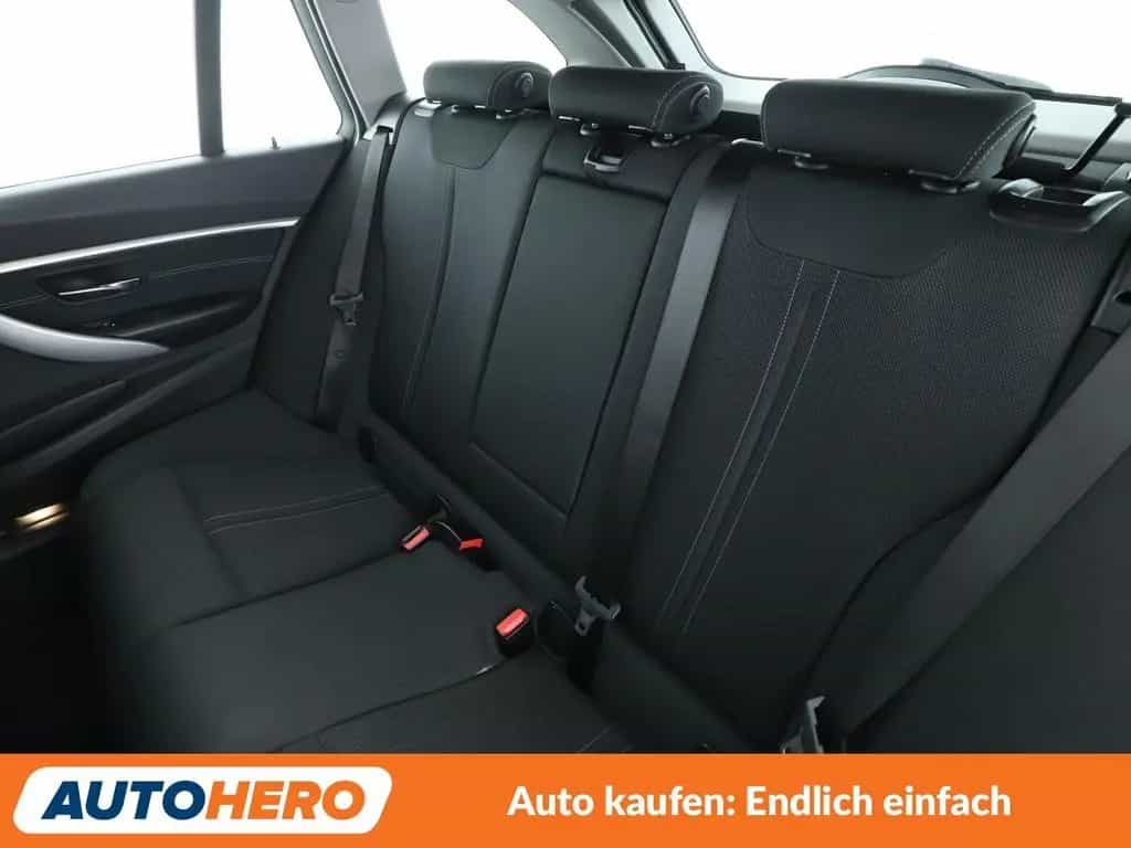 BMW 3 Series 320d EfficientDynamics Sport Line Aut.*NAVI*LED* 05/2019-photo-13