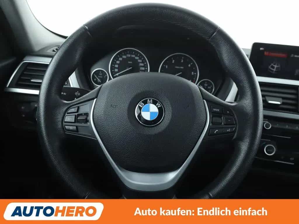 BMW 3 Series 320d EfficientDynamics Sport Line Aut.*NAVI*LED* 05/2019-photo-18