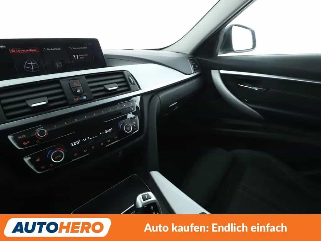 BMW 3 Series 320d EfficientDynamics Sport Line Aut.*NAVI*LED* 05/2019-photo-25