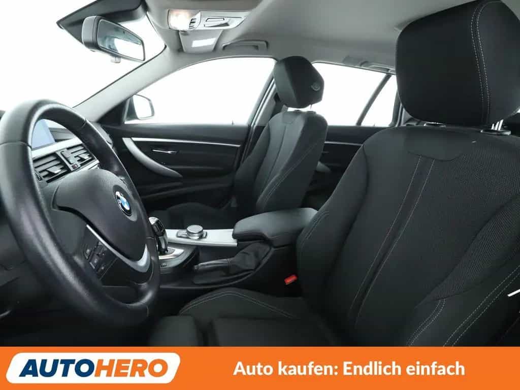 BMW 3 Series 320d EfficientDynamics Sport Line Aut.*NAVI*LED* 05/2019-photo-9