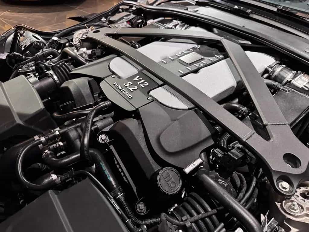Aston Martin DBS 770 Ultimate Volante 1of199 Dt. Auto*u-frei 11/2023-photo-23
