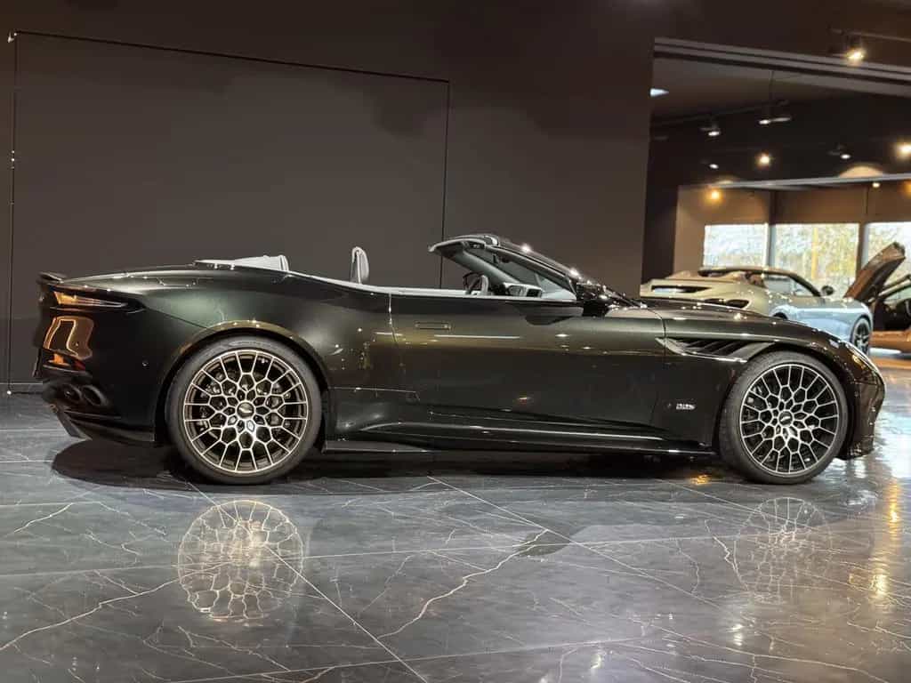 Aston Martin DBS 770 Ultimate Volante 1of199 Dt. Auto*u-frei 11/2023-photo-4
