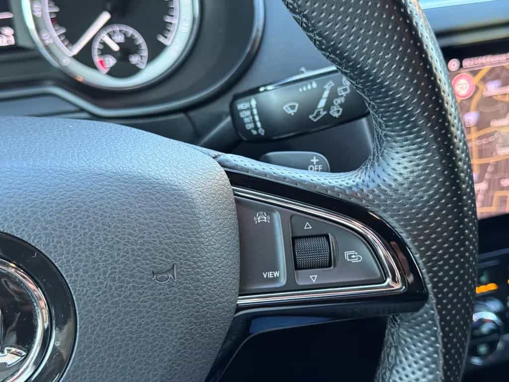 Skoda Octavia Combi DSG Style NAVI,LED,SPORT,18"LM,TOP 06/2019-photo-10