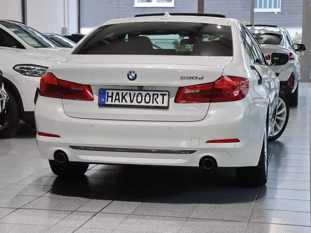 BMW 5 Series 530d Sport Line "Limousine" AHK Head-Up 10/2018-photo-1