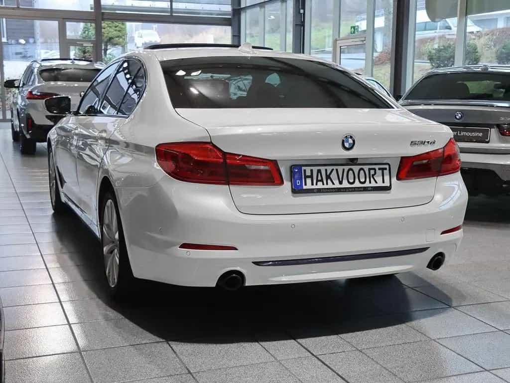 BMW 5 Series 530d Sport Line "Limousine" AHK Head-Up 10/2018-photo-2