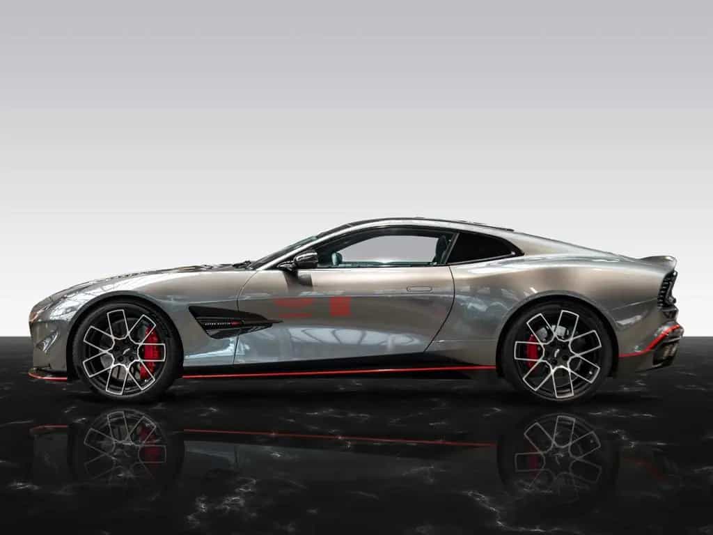 Aston Martin Vanquish | Full Spec | Full Carbon Exterior 03/2025-photo-2