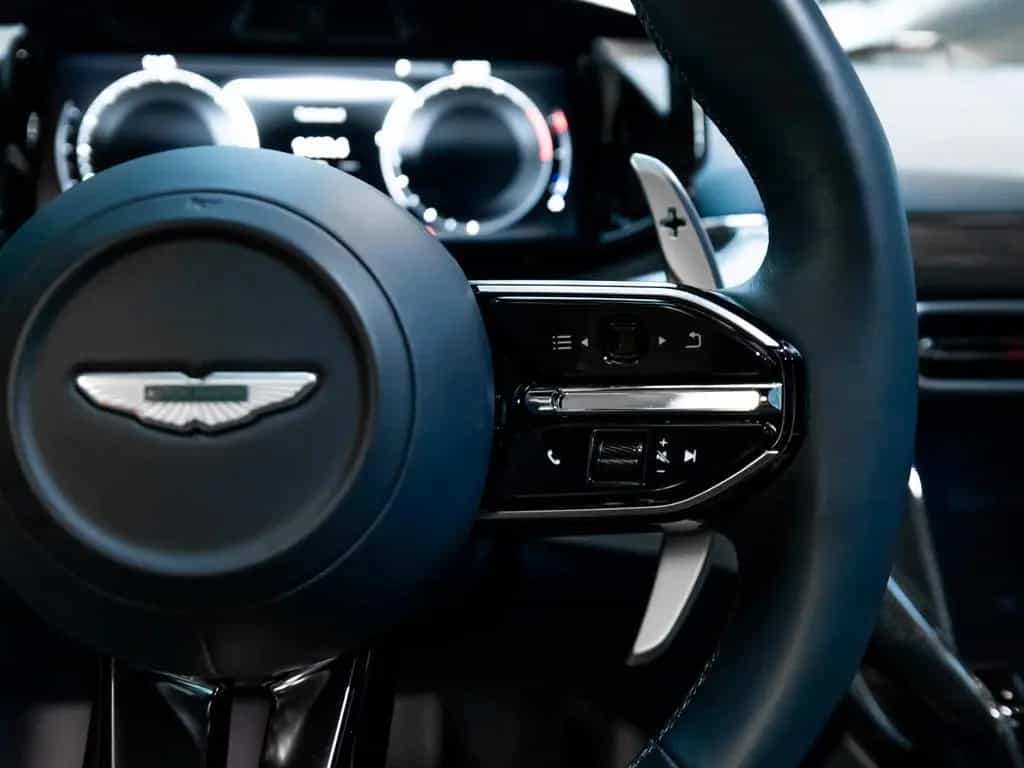 Aston Martin Vanquish | Full Spec | Full Carbon Exterior 03/2025-photo-27