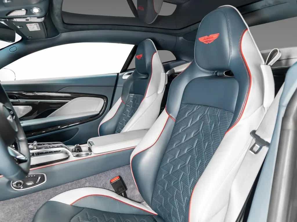 Aston Martin Vanquish | Full Spec | Full Carbon Exterior 03/2025-photo-6