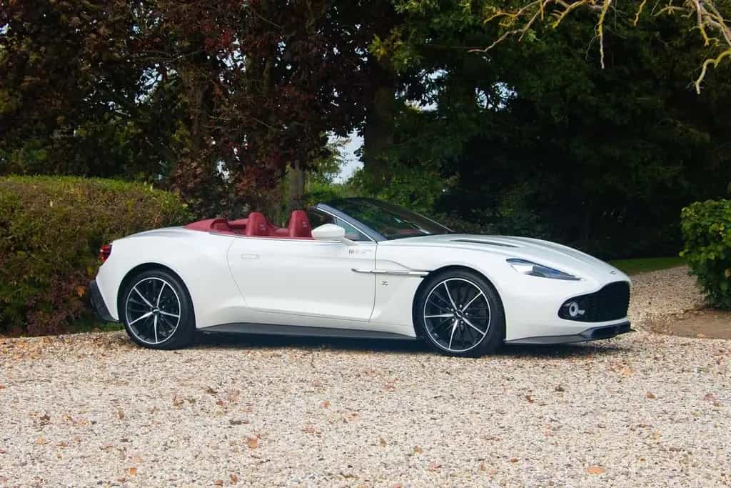 Aston Martin Vanquish Zagato Volante 12/2017-photo-0