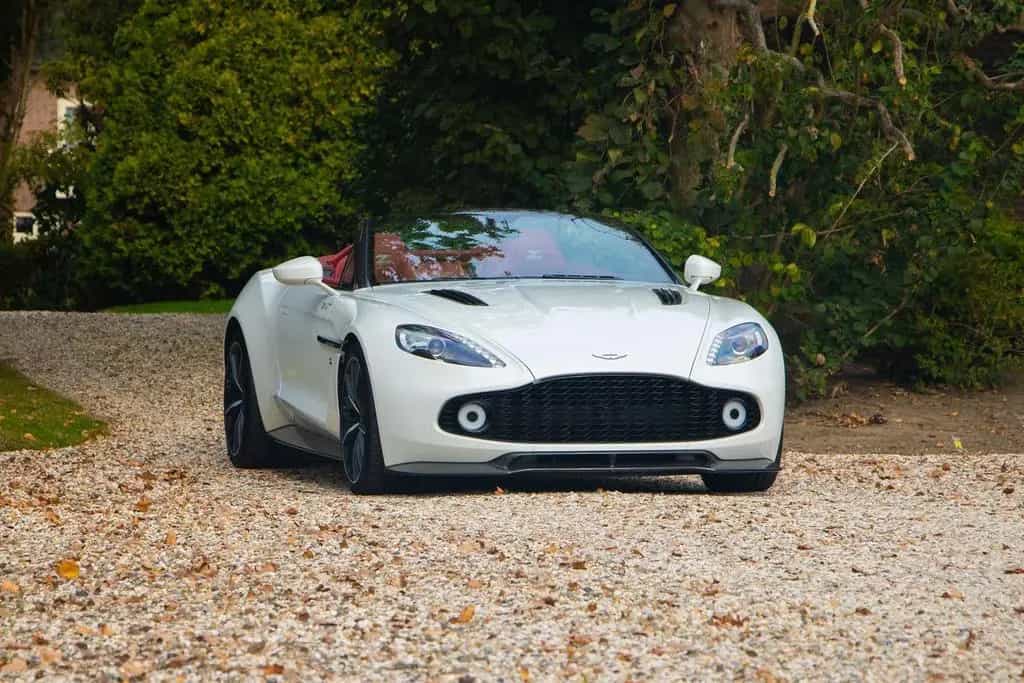 Aston Martin Vanquish Zagato Volante 12/2017-photo-1