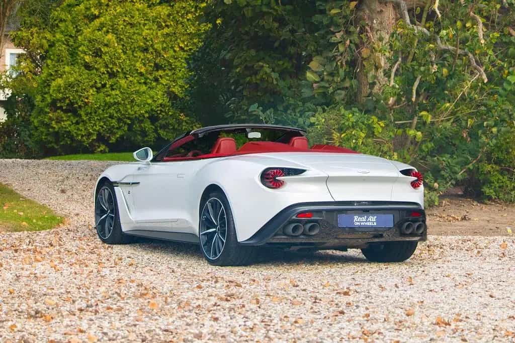 Aston Martin Vanquish Zagato Volante 12/2017-photo-9