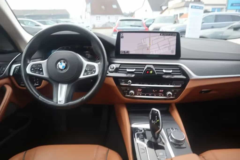 BMW 5 Series 520d Aut. Luxury Line|NAVIGATION|R-CAM|LEDER| 09/2020-photo-15