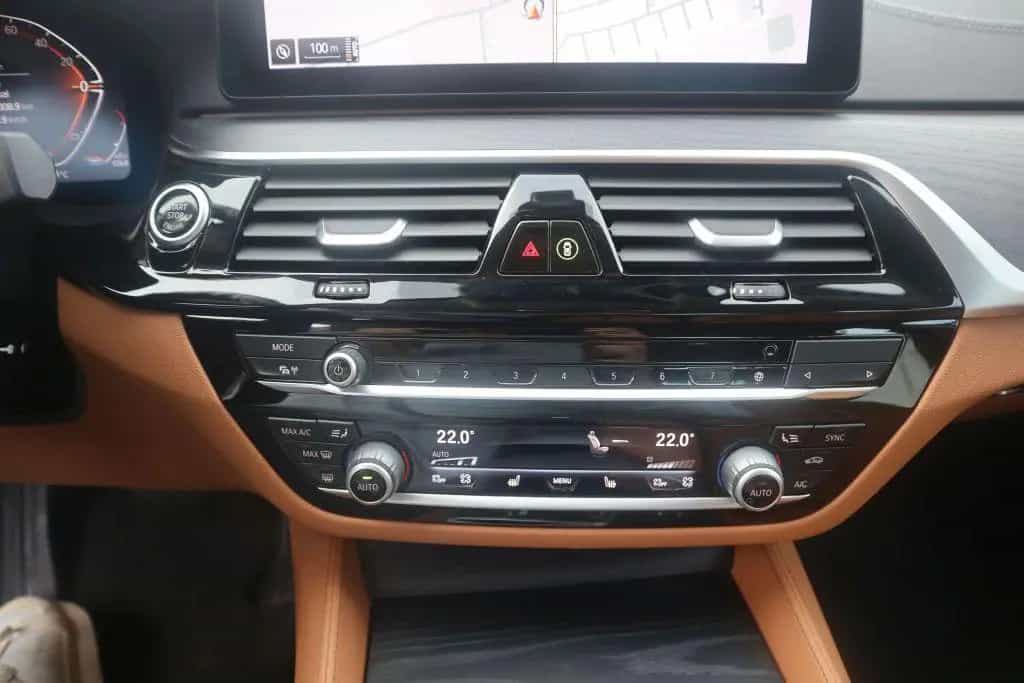 BMW 5 Series 520d Aut. Luxury Line|NAVIGATION|R-CAM|LEDER| 09/2020-photo-22